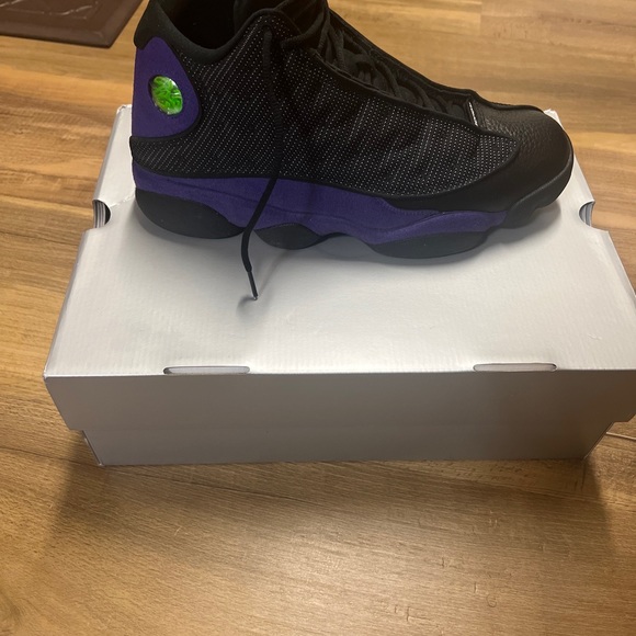 Jordan 13 Court Purple - Picture 4 of 4
